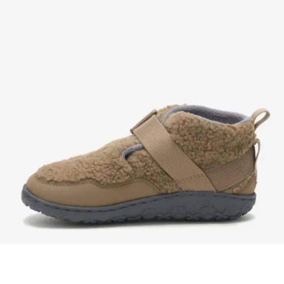 NIB Chaco Ramble Fluff Bootie Natural Brown Color Kids Size 4.5