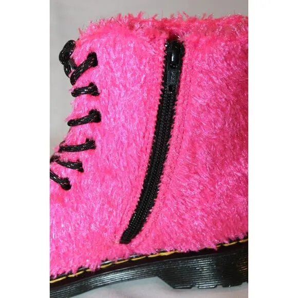 NIB Dr. Martens Junior 1460 Pascal Pink Tinsel Fur Lace Up Boots Size Youth 3‎