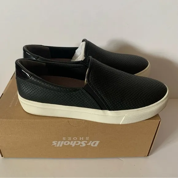 NIB. DR. SCHOLL’S Nova Slip On Shoes