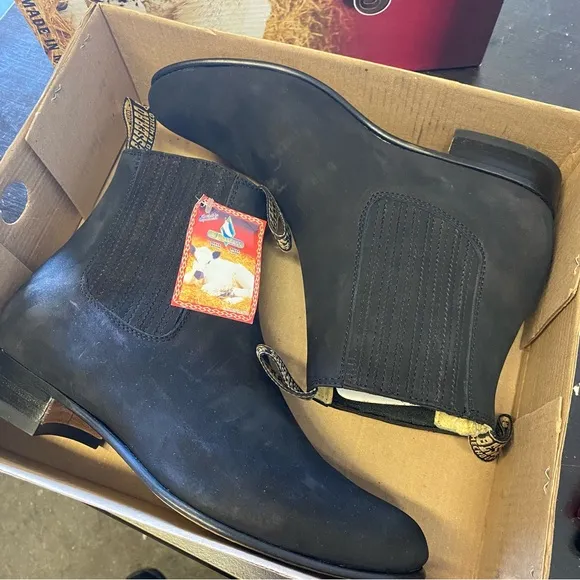 NIB El Besserro Leather Nobuck Nubuck Suede Leather Boots Booties 9