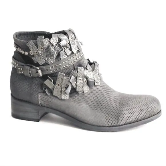 NIB Italian Leather Ankle Boots OVYE by Cristina Lucchi Size 40 (9.5-10)