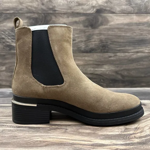 NIB Kenneth Cole Levon 2.0 Welt Chelsea Suede Ankle Boots Bootie Dark Taupe 8.5M