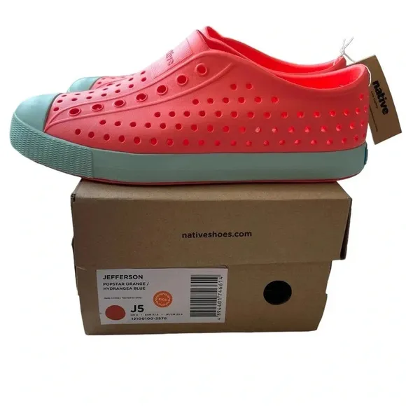 NIB Native Jefferson in Popstar Orange/Hydrangea Blue Shoes J5