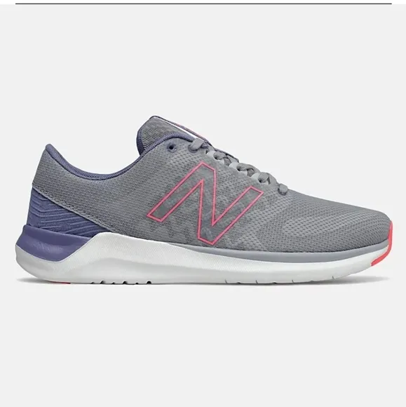 NIB New Balance 715v4 size 9 shoes