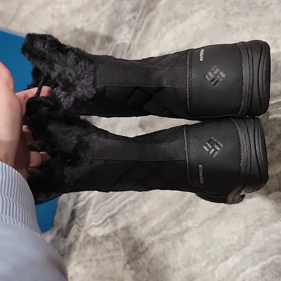 NIB (New in Box) Women's Columbia Ice Maiden Winter Waterproof Boots