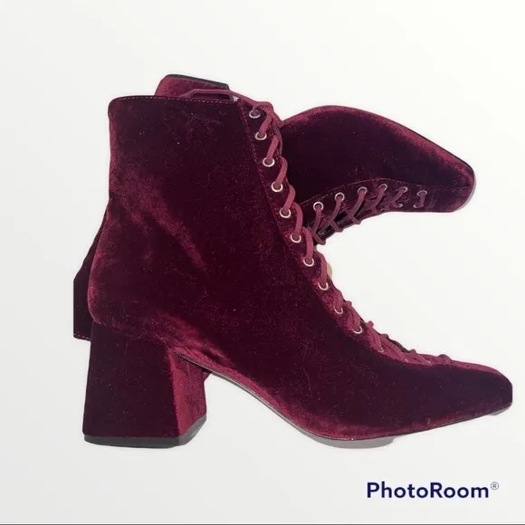 NIB SCHUTZ x REVOLVE Burgundy Velvet Rubi Wine Kika Lace Up Boots, Size 8B
