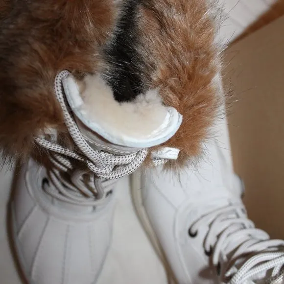 NIB UGG ADIRONDACK III WOMEN'S LEATHER FUR TRIMMED‎ SHEARLING LINED BOOTS