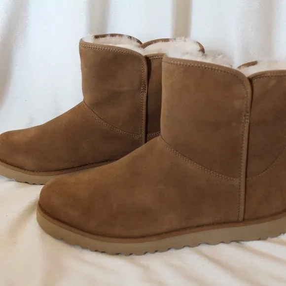 NIB UGG CORY MINI SUEDE SHEARLING LINED‎ ANKLE BOOTIES BOOTS CHESTNUT