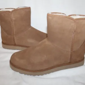 NIB UGG CORY MINI SUEDE SHEARLING LINED‎ ANKLE BOOTIES BOOTS CHESTNUT