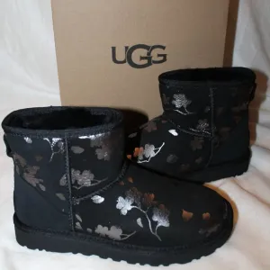 NIB UGG‎ WOMEN'S FLORAL METALLIC MINI SUEDE SHEARLING LINED BOOTS BLACK SILVER