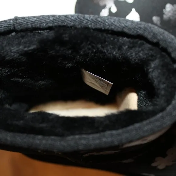 NIB UGG‎ WOMEN'S FLORAL METALLIC MINI SUEDE SHEARLING LINED BOOTS BLACK SILVER