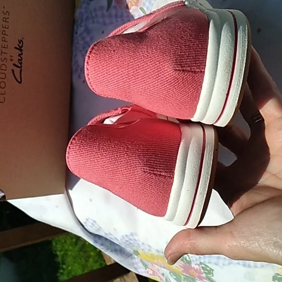 NIB Women's Clarks Cloudsteppers corral pink slip on shoes sizes 6.5 and 11
