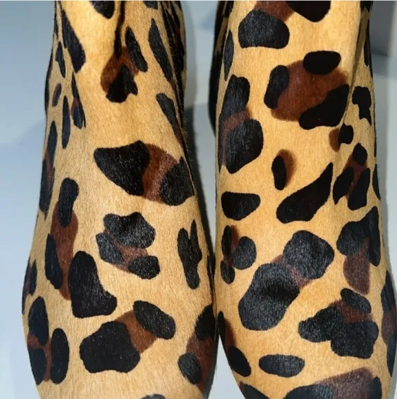 NIB🔥$290 Schutz Gorgeous Horsehair Booties🤩 with Dustbag Size 9 Trending