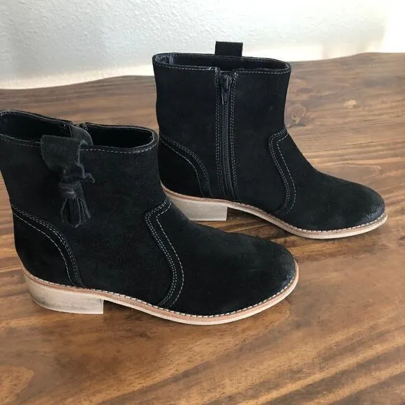 NIB Crevo Linley Black Suede Distressed Booties