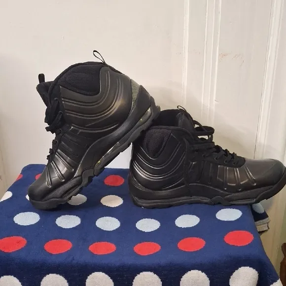 Nike Air Bakin Posite Triple Black 618056-001 Size 11