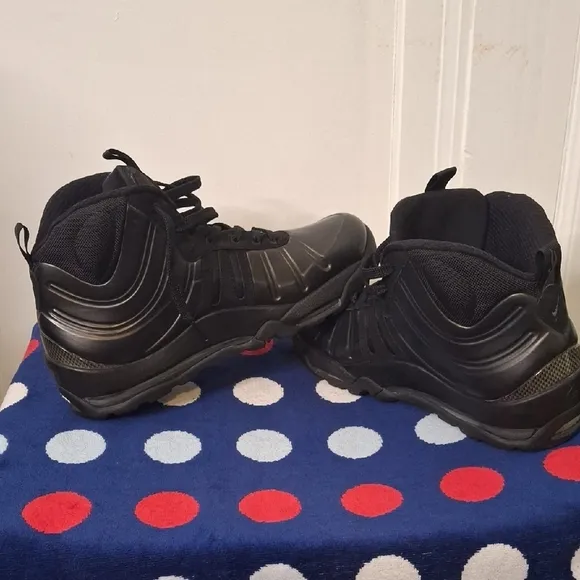 Nike Air Bakin Posite Triple Black 618056-001 Size 11
