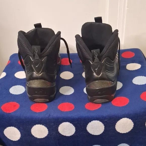 Nike Air Bakin Posite Triple Black 618056-001 Size 11
