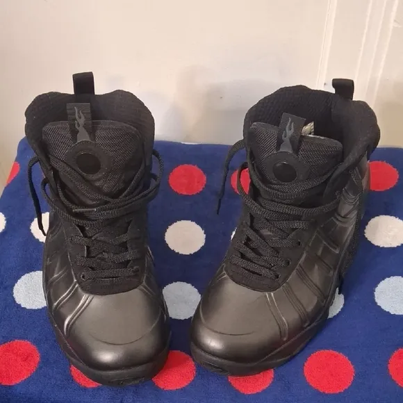 Nike Air Bakin Posite Triple Black 618056-001 Size 11