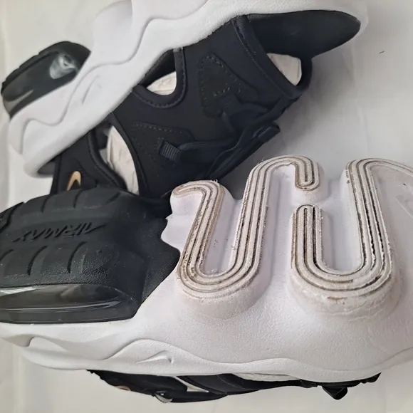 Nike Air Max KokoBlack Sandals Comfortable Chunky Size 7