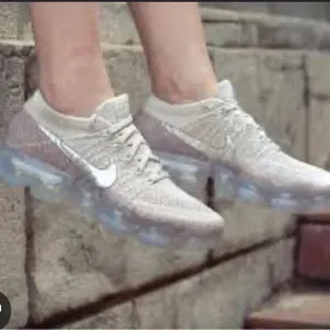 Nike Air VaporMax STRING/CHROME-SUNSET GLOW-TAUPE GREY Women’s size 7