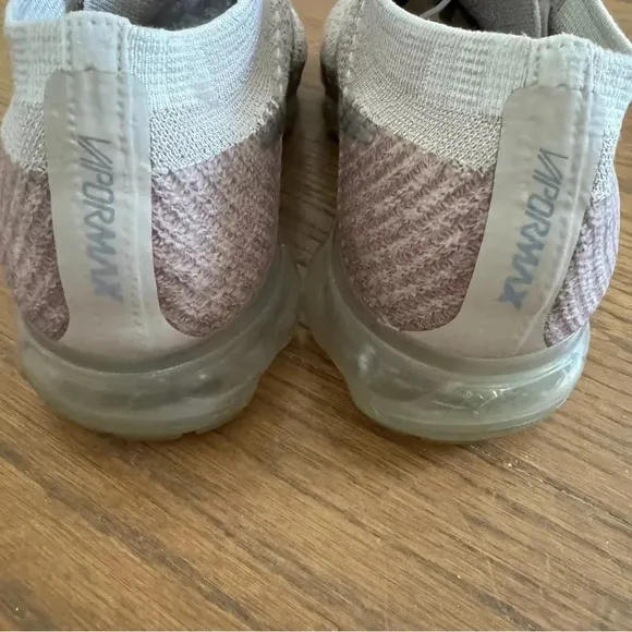 Nike Air VaporMax STRING/CHROME-SUNSET GLOW-TAUPE GREY Women’s size 7