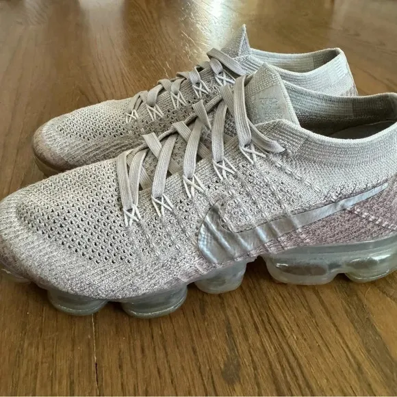 Nike Air VaporMax STRING/CHROME-SUNSET GLOW-TAUPE GREY Women’s size 7