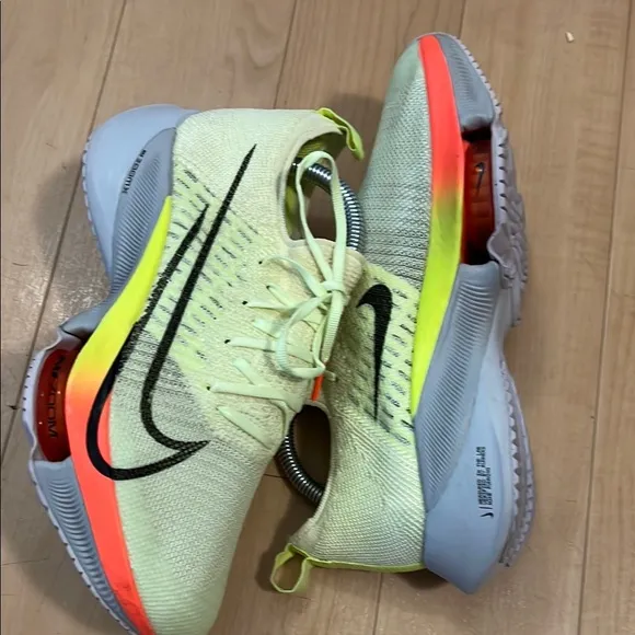 Nike Black and Yellow Sneakers with Dynamic Design