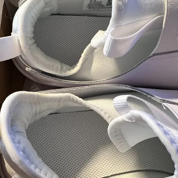Nike Flex Runner 2 GS Triple White NIB 7Y