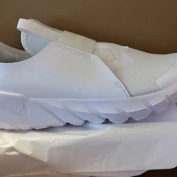 Nike Flex Runner 2 GS Triple White NIB 7Y