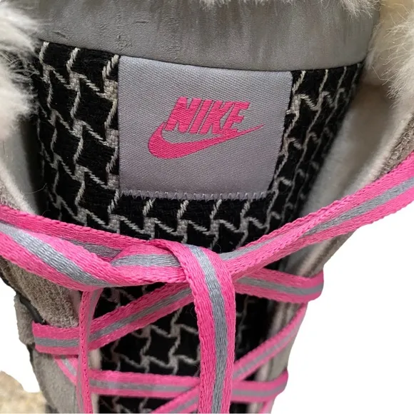NIKE HI 3 TALL SNEAKER BOOTS FAUX FUR POMS IN HOT PINK, BLACK &amp; WHITE SIZE US 6