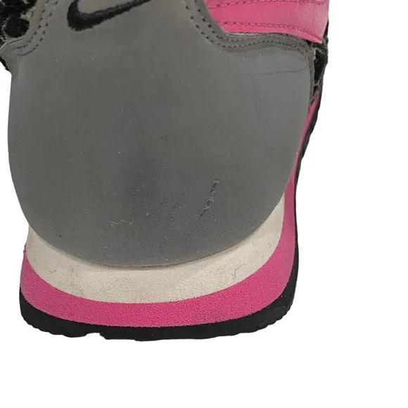 NIKE HI 3 TALL SNEAKER BOOTS FAUX FUR POMS IN HOT PINK, BLACK &amp; WHITE SIZE US 6