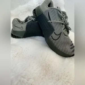 Nike Metcon 9 Men's Size 6.5 Army Green Black Gym Training nby Shoes DZ2617 301