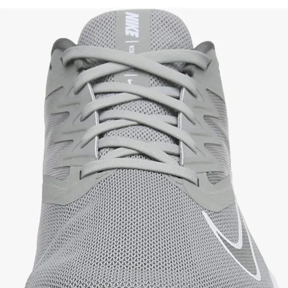 Nike Quest 3 'Light Smoke Grey' Running Shoe