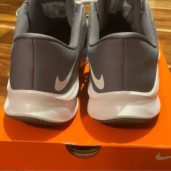 Nike Quest 3 'Light Smoke Grey' Running Shoe