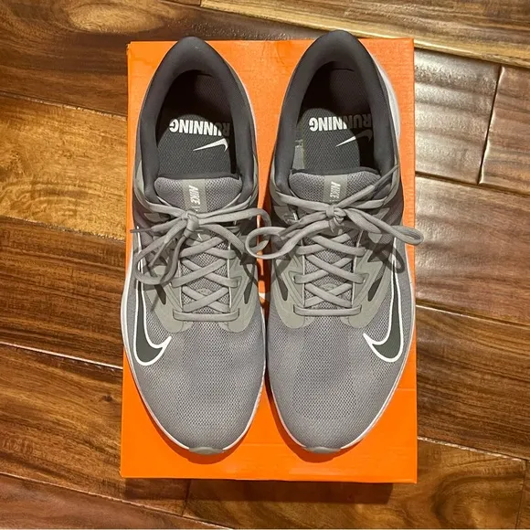Nike Quest 3 'Light Smoke Grey' Running Shoe