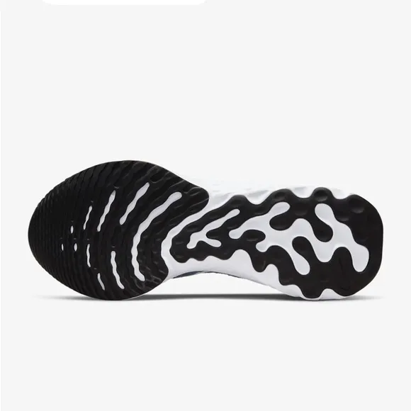 Nike React Flyknit running shoes