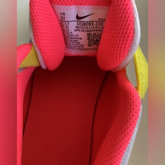 Nike shoes GIRLS Kids Kyrie Flytrap Basketball Shoes DQ8093-100