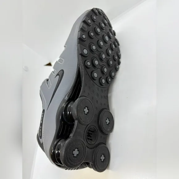 Nike Shox NZ Men Sneakers / Size 10/ Color Grey/Black/ NWB