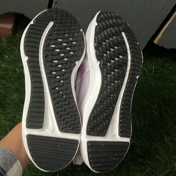 Nike Sneakers girl 3.5 White and Violet Downshifter 12 Running shoes