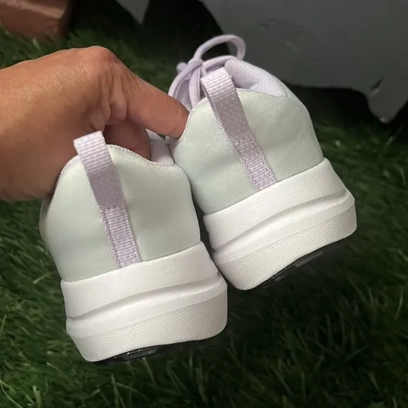 Nike Sneakers girl 3.5 White and Violet Downshifter 12 Running shoes
