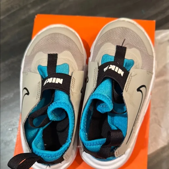 Nike Sneakers in Black and Blue with Lightweight Breathable Material