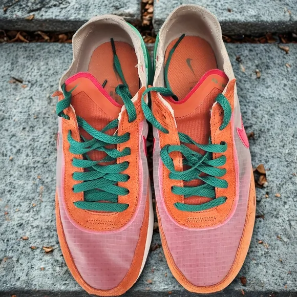 Nike Waffle One Women's Shoes in Orange and Green Women's Nike Size 9.5