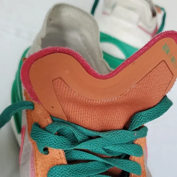 Nike Waffle One Women's Shoes in Orange and Green Women's Nike Size 9.5