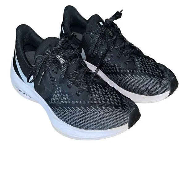 Nike Women’s Air Zoom Winflo 6 Lace Up Low Top Running Shoes Black White Size 7.