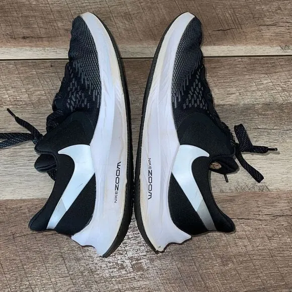 Nike Women’s Air Zoom Winflo 6 Lace Up Low Top Running Shoes Black White Size 7.