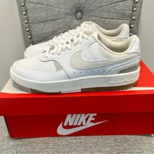 Nike Women’s Gamma Force Low Top Casual Sneakers, DX9176-103, Size: 8.5