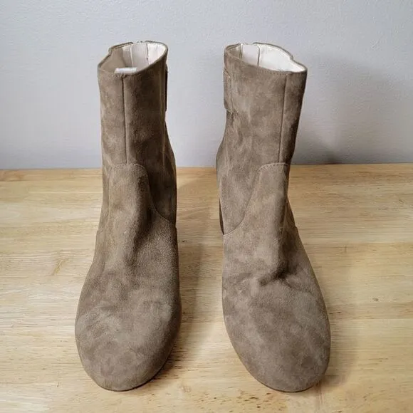 Nine West Quarryn Suede Zipper Back Snap Heeled Ankle Boots Tan Size 6.5