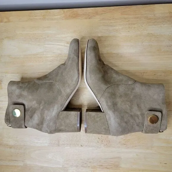 Nine West Quarryn Suede Zipper Back Snap Heeled Ankle Boots Tan Size 6.5