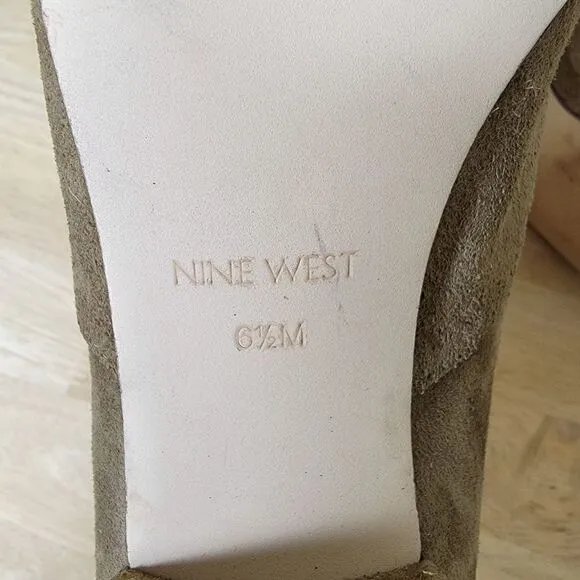 Nine West Quarryn Suede Zipper Back Snap Heeled Ankle Boots Tan Size 6.5