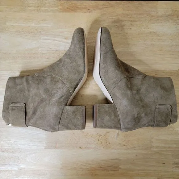 Nine West Quarryn Suede Zipper Back Snap Heeled Ankle Boots Tan Size 6.5